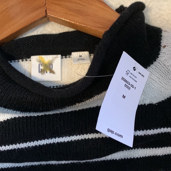 Nwt Gap Merino wool blend black & white striped mock neck sweater - Picture 5 of 8